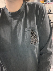 Leopard Christmas tree pocket long sleeve